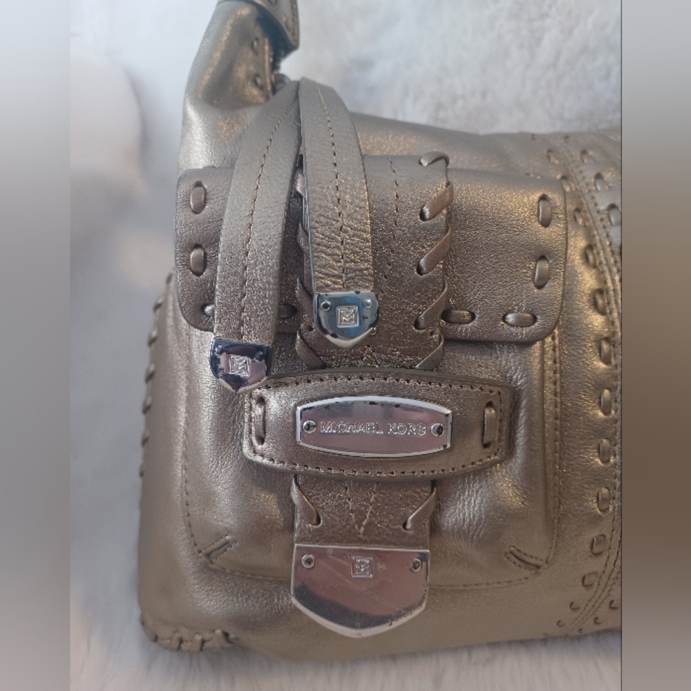 Vintage gold leather Michael Kors Purse - Picture 5 of 7